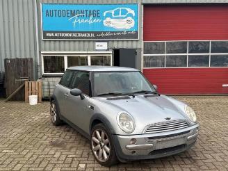 Auto da rottamare Mini Mini Mini One/Cooper (R50), Hatchback, 2001 / 2007 1.6 16V One 2003/6