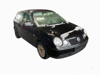 Vrakbiler auto Volkswagen Polo Polo IV (9N1/2/3), Hatchback, 2001 / 2012 1.4 16V 75 2004/9