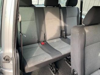 Volkswagen Transporter 2.0 TDi Kombi picture 8