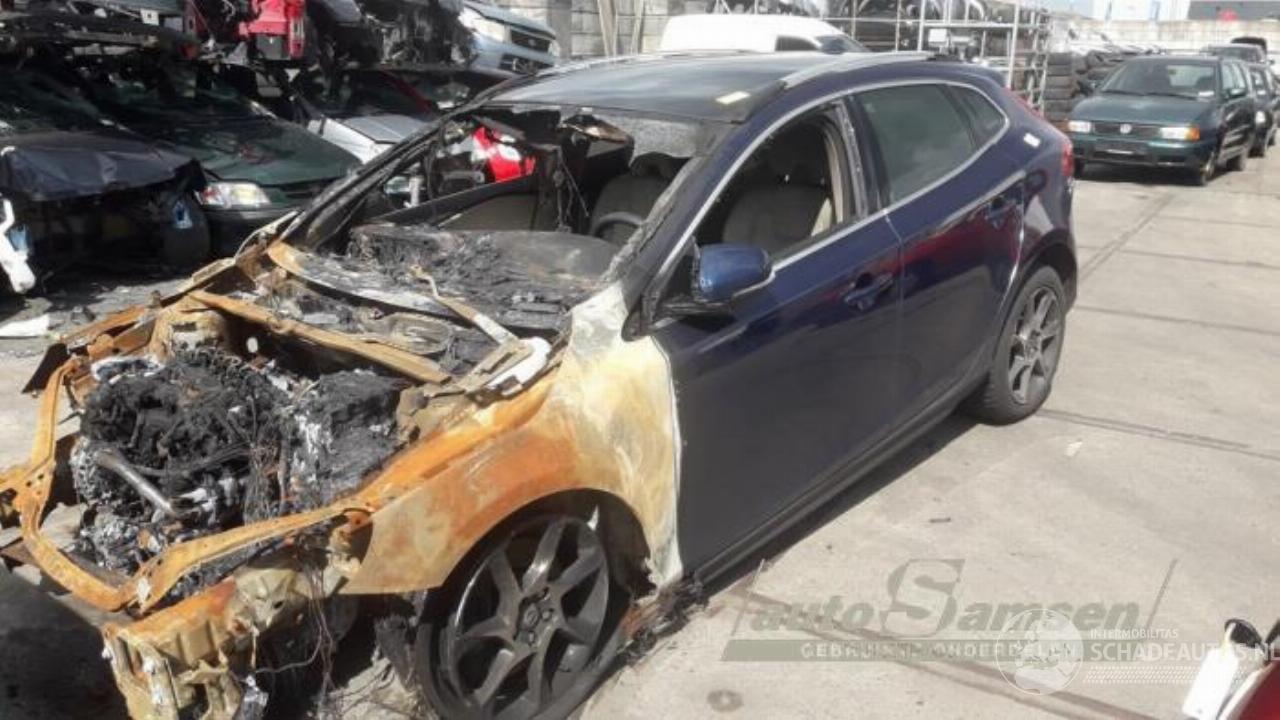 Volvo V-40 V40 Cross Country (MZ), Hatchback 5-drs, 2012 / 2019 2.0 D2 16V