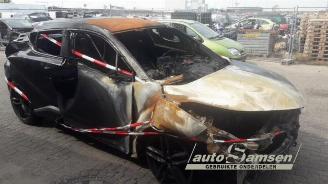 Toyota C-HR C-HR (X1,X5), SUV, 2016 1.8 16V Hybrid picture 6