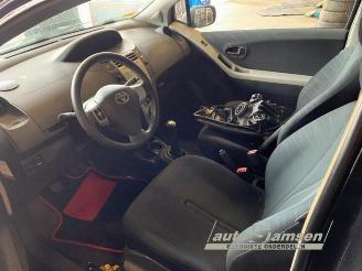 Toyota Yaris Yaris II (P9), Hatchback, 2005 / 2014 1.3 16V VVT-i picture 7