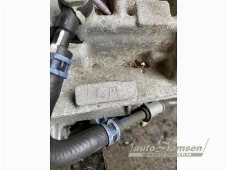 Toyota Yaris Yaris III (P13), Hatchback, 2010 / 2020 1.5 16V Hybrid picture 11