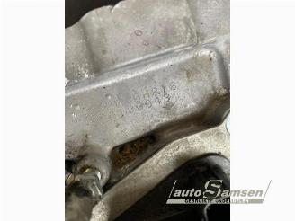 Toyota Yaris Yaris III (P13), Hatchback, 2010 / 2020 1.5 16V Hybrid picture 12