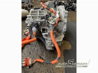 Toyota Yaris Yaris III (P13), Hatchback, 2010 / 2020 1.5 16V Hybrid picture 14