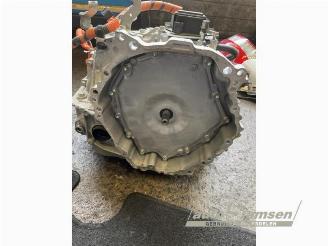 Toyota Yaris Yaris III (P13), Hatchback, 2010 / 2020 1.5 16V Hybrid picture 13