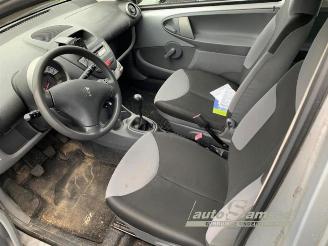 Peugeot 107 107, Hatchback, 2005 / 2014 1.0 12V picture 7