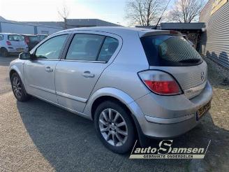 Opel Astra Astra H (L48), Hatchback 5-drs, 2004 / 2014 1.6 16V Twinport picture 3