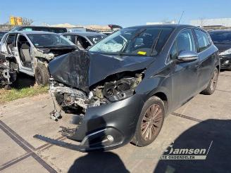 demontáž osobní automobily Peugeot 208 208 I (CA/CC/CK/CL), Hatchback, 2012 / 2019 1.6 Blue HDi 100 2015/12