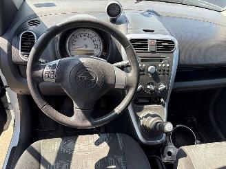 Opel Agila  picture 9