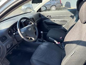 Hyundai Accent  picture 7