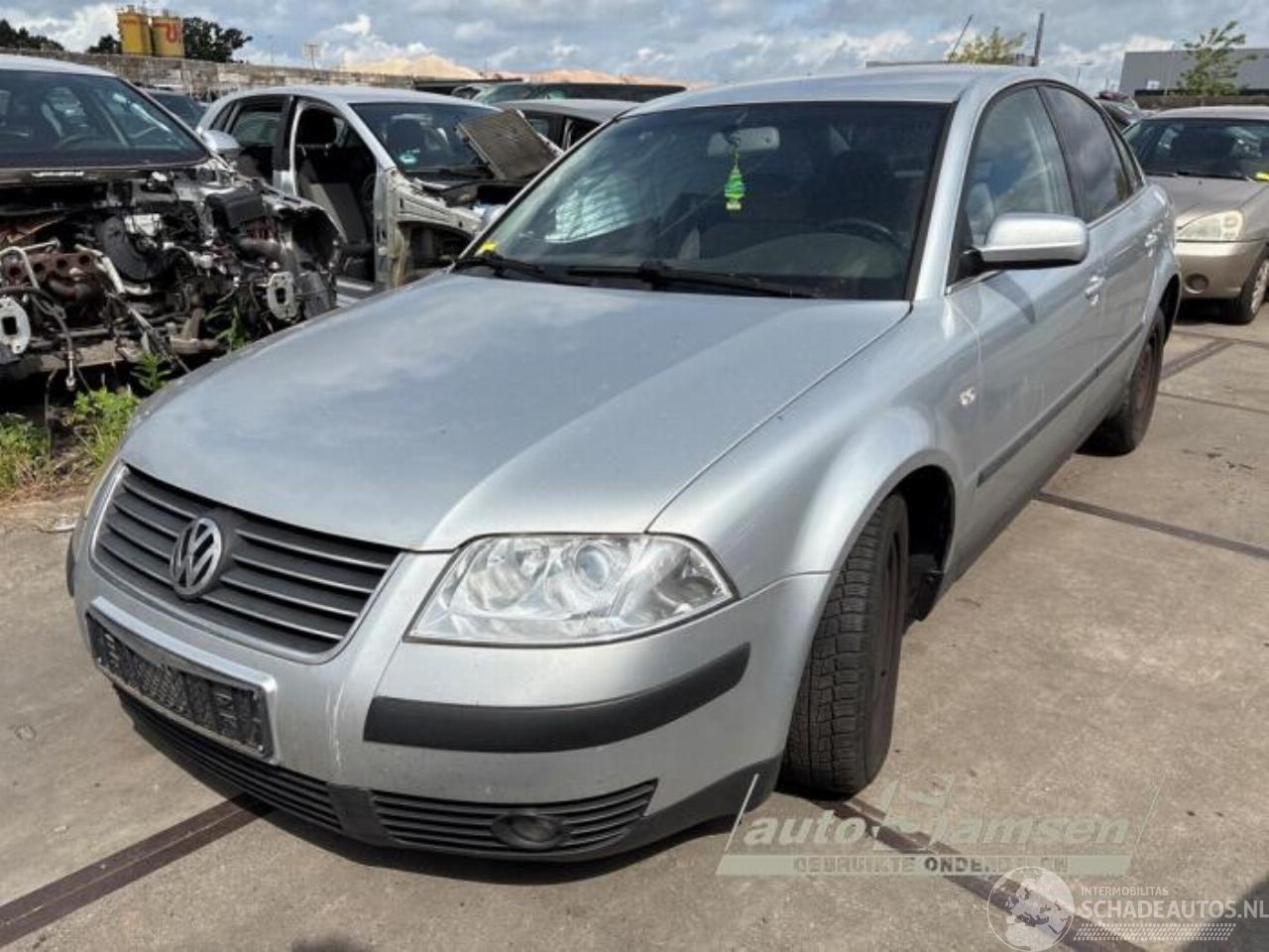 Volkswagen Passat Passat (3B3), Sedan, 2000 / 2005 2.0 20V