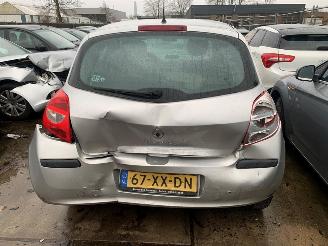 Renault Clio  picture 5