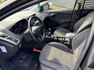 Ford Focus  picture 8