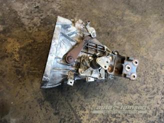 Peugeot 107 107, Hatchback, 2005 / 2014 1.0 12V picture 22