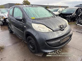  Peugeot 107 107, Hatchback, 2005 / 2014 1.0 12V 2008/5