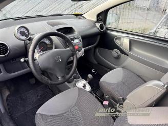 Peugeot 107 107, Hatchback, 2005 / 2014 1.0 12V picture 7