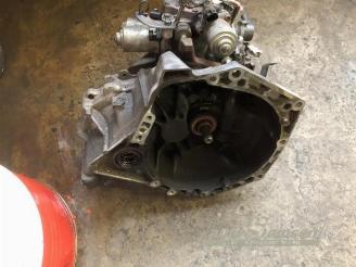 Peugeot 107 107, Hatchback, 2005 / 2014 1.0 12V picture 9