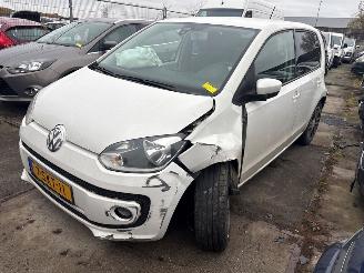 Auto incidentate Volkswagen Up!  2013/10