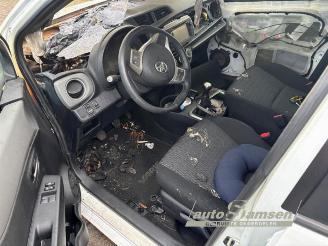  Toyota Yaris Yaris III (P13), Hatchback, 2010 / 2020 1.0 12V VVT-i 2014/3