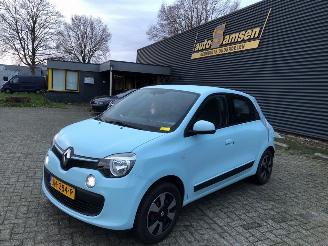 damaged passenger cars Renault Twingo  2016/5