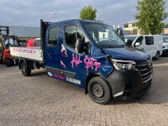 krockskadad bil bedrijf Renault Master 2.3 DCI 120KW DC 7P PICK UP PRITSCHE KLIMA 62.000KM 2023/6