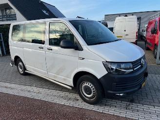 Coche accidentado Volkswagen Transporter 2.0 TDI 110KW  KOMBI  AUTOM.  PKW BRIEF 8P  KLIMA EURO6 2017/9