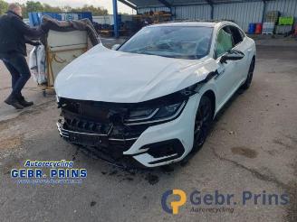 Coche siniestrado Volkswagen Arteon Arteon (3HAB), Hatchback 5-drs, 2017 2.0 TDI 16V 2018/1