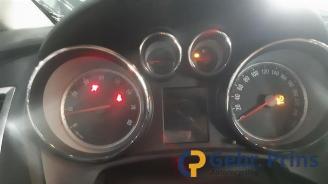 Opel Astra Astra J Sports Tourer (PD8/PE8/PF8), Combi, 2010 / 2015 1.4 Turbo 16V picture 8