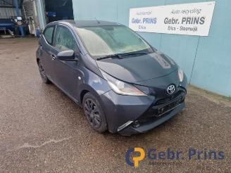 Salvage car Toyota Aygo Aygo (B40), Hatchback, 2014 1.0 12V VVT-i 2014/10