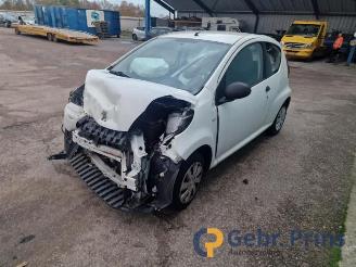 Peugeot 107 107, Hatchback, 2005 / 2014 1.0 12V picture 3