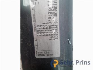 Peugeot 108 108, Hatchback, 2014 1.0 12V picture 6