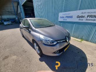 demontáž osobní automobily Renault Clio Clio IV (5R), Hatchback 5-drs, 2012 / 2021 0.9 Energy TCE 90 12V 2015/11