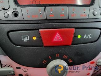 Toyota Aygo Aygo (B10), Hatchback, 2005 / 2014 1.0 12V VVT-i picture 10