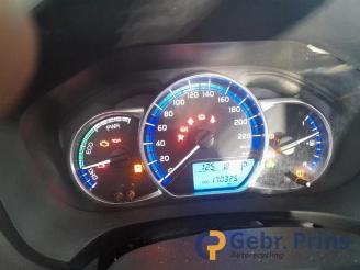 Toyota Yaris Yaris III (P13), Hatchback, 2010 / 2020 1.5 16V Hybrid picture 6