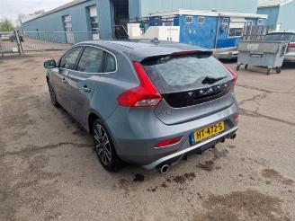 Volvo V-40 V40 (MV), Hatchback 5-drs, 2012 / 2019 2.0 D2 16V picture 3