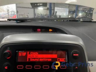 Peugeot 108 108, Hatchback, 2014 1.0 12V picture 9