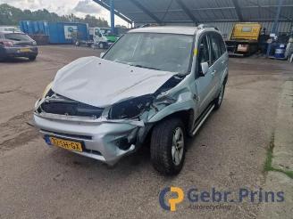 Toyota Rav-4 RAV4 (A2), Terreinwagen, 2000 / 2005 2.0 16V VVT-i 4x4 picture 3