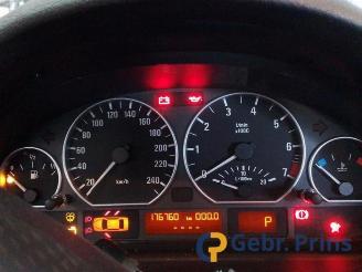 Vrakbiler auto BMW 3-serie 3 serie Touring (E46/3), Combi, 1999 / 2006 325i 24V 2004/6