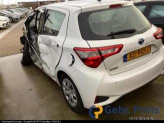 Toyota Yaris Yaris III (P13), Hatchback, 2010 / 2020 1.5 16V Hybrid picture 5
