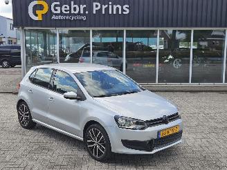 skadebil auto Volkswagen Polo 1.4 16V Hatchback  Benzine 1.390cc 63kW (86pk) FWD 2010/1