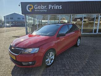krockskadad bil auto Skoda Rapid 1.2 TSI Combi/o  Benzine 1.197cc 63kW (86pk) FWD 2014/7