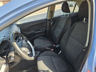 Kia Picanto 1.0 12V Hatchback  Benzine 998cc 51kW (69pk) FWD picture 10