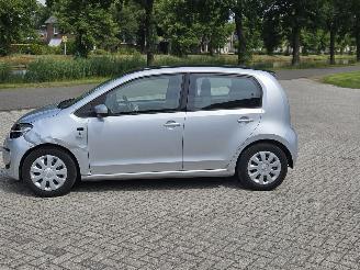 Volkswagen Up! 1.0 12V 60 Hatchback  Benzine 999cc 44kW (60pk) FWD picture 6