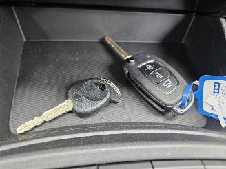 Hyundai I-10 1.0 12V Hatchback  Benzine 998cc 49kW (67pk) picture 15