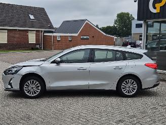 Ford Focus 1.0 Ti-VCT EcoBoost 12V 125 Combi/o  Benzine 999cc 92kW (125pk) FWD picture 9