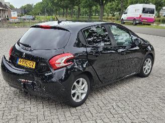 Peugeot 208 1.2 Vti 12V PureTech 82 Hatchback  Benzine 1.199cc 60kW (82pk) FWD picture 4