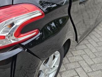 Peugeot 208 1.2 Vti 12V PureTech 82 Hatchback  Benzine 1.199cc 60kW (82pk) FWD picture 5