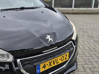 Peugeot 208 1.2 Vti 12V PureTech 82 Hatchback  Benzine 1.199cc 60kW (82pk) FWD picture 2