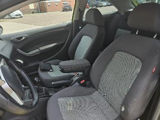 Seat Ibiza 1.4 16V Hatchback 2Dr Benzine 1.390cc 63kW (86pk) FWD picture 11